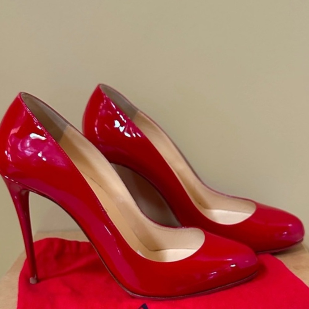BRAND NEW NEVER WORN Christian Louboutin Shoes |